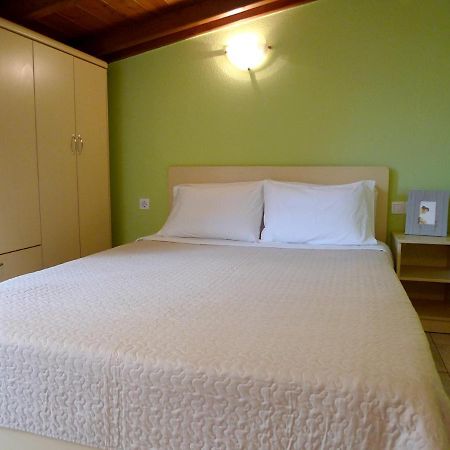 Akti House Psarogiannis Apartments & Studios Вурвуру Экстерьер фото