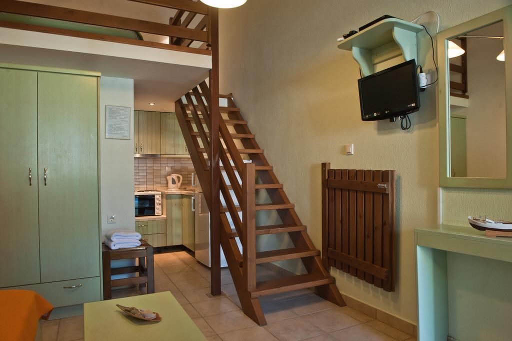 Akti House Psarogiannis Apartments & Studios Вурвуру Экстерьер фото